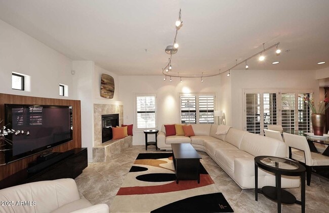 21320 N 56th St