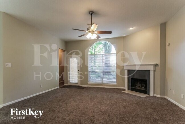 Photo - 6319 Upper Lake Dr