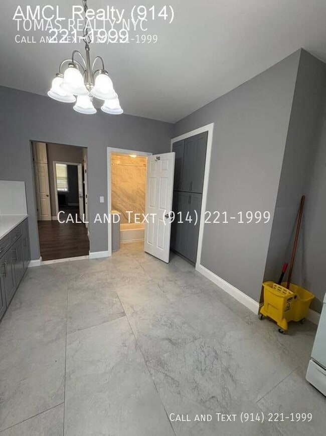 Building Photo - 109 Linden St Unit 1fl