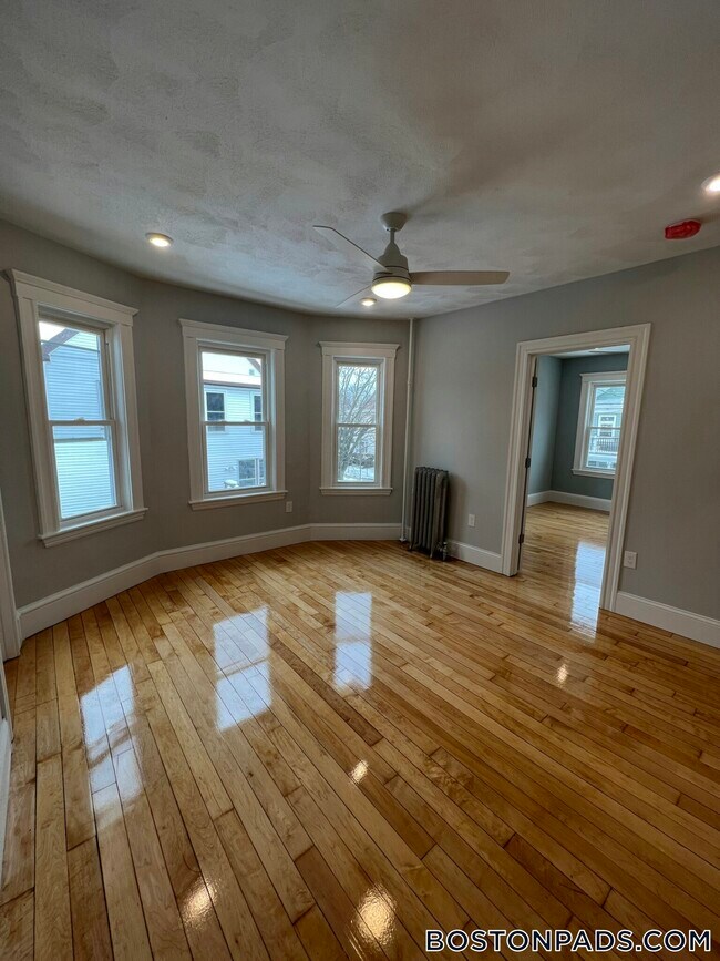 Photo - 11 Burnham St Unit 2