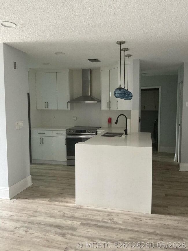 14898 Wedgefield Dr Unit 202