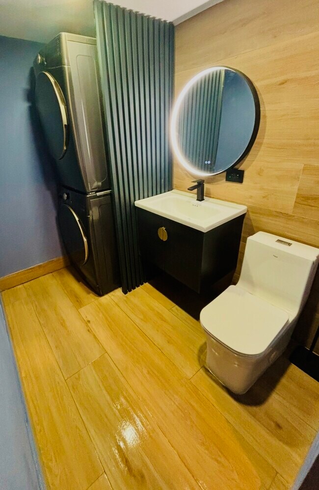 Photo - 1709 SW 24th St