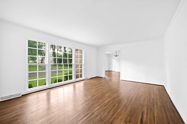 Photo - Charming 4BE/2.5BA Ranch-Style Home in the...