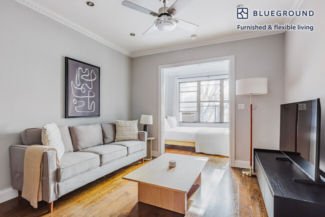 Building Photo - 145 E 26th St Rental