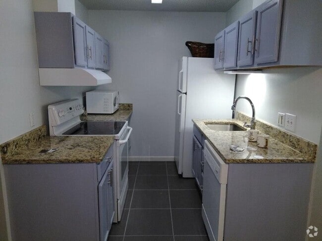 Building Photo - Cherry Creek Schools, 2 bed, 1 bath, 900 s... Rental
