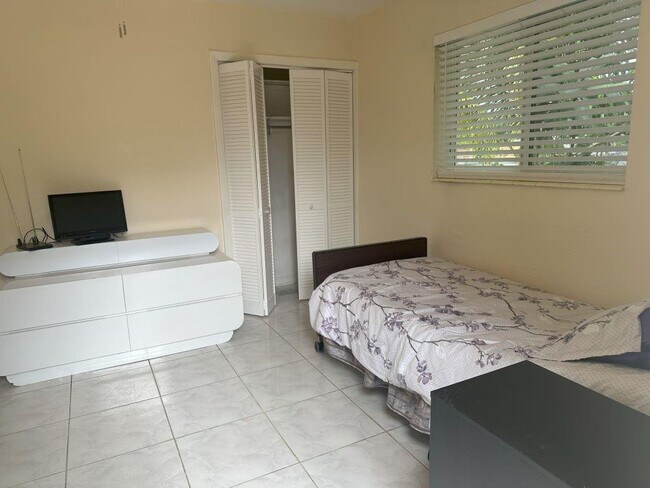 Photo - 4610 Peters Rd