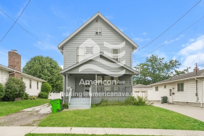 Building Photo - 247 27th St NW