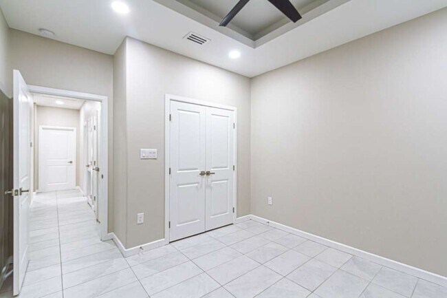 Photo - 2700 Garman St