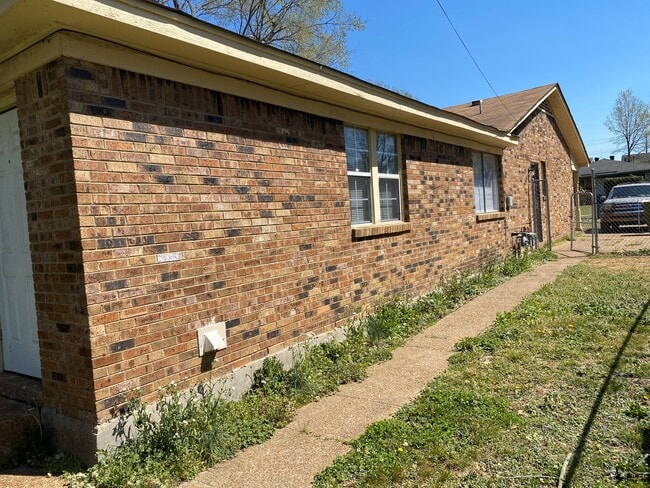 Photo - 1155 Railton Rd