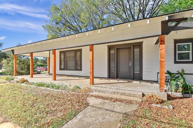 Photo - 1115 S Rusk Ave House