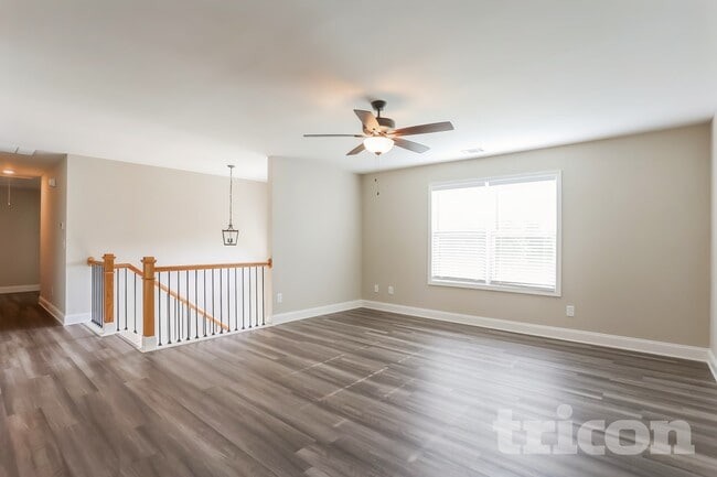 Photo - 209 Hampton Oaks Cir