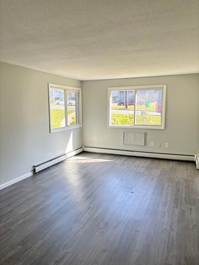 Photo - Crestview Apartments