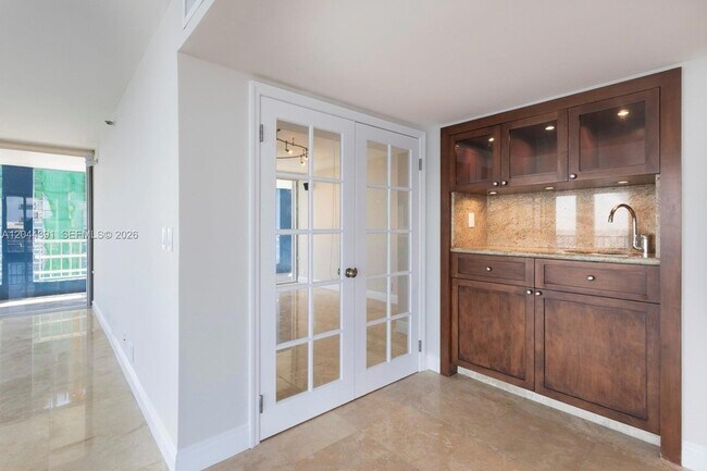 1627 Brickell Ave Unit 2407