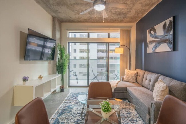 Building Photo - 888 N 4th St Unit ID1263034P Rental