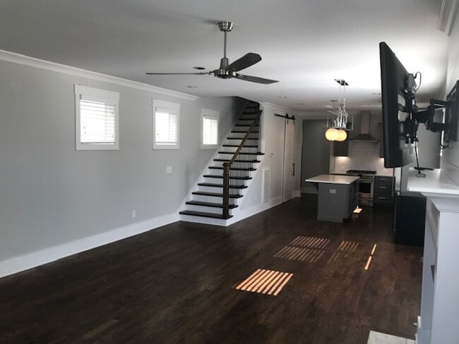 Photo - 1104A W Grove Ave