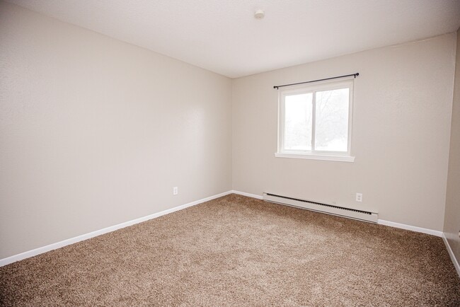 Photo - 6730 Hill Avenue