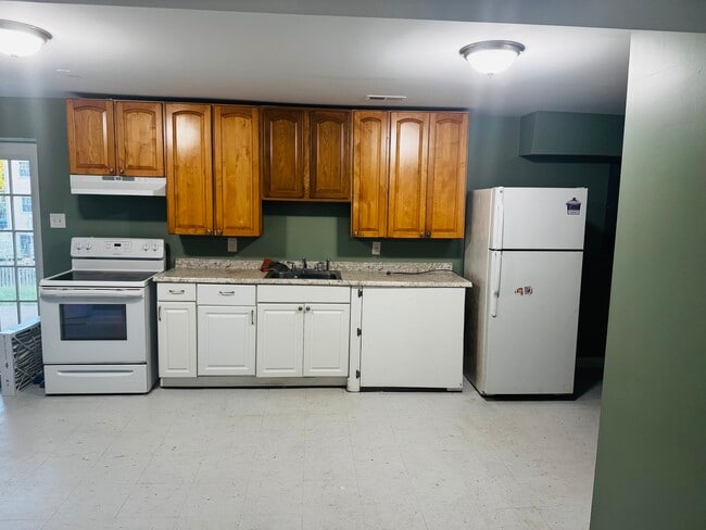Photo - 3333 Pickwick Ln