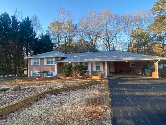 Building Photo - 851 Rockbridge Rd SW Rental