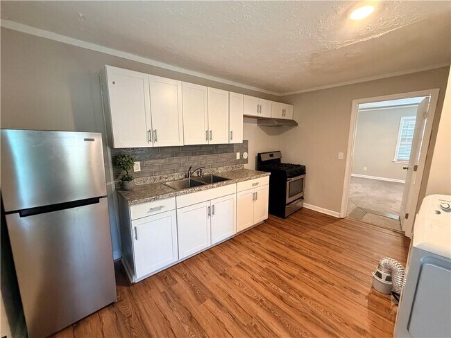 Photo - 10 Rockmart Dr NW