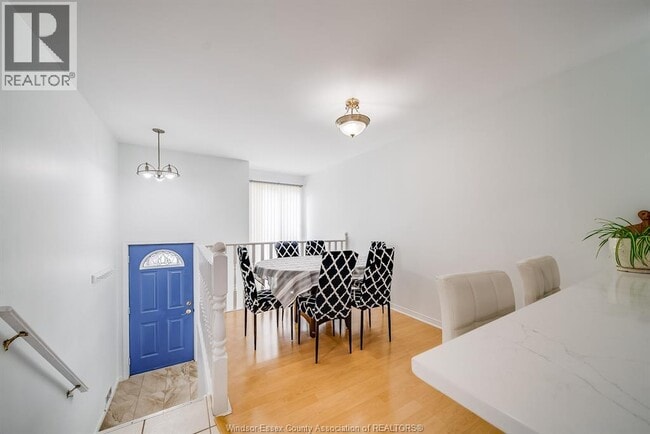 Photo - 1425 Mickaila Cres
