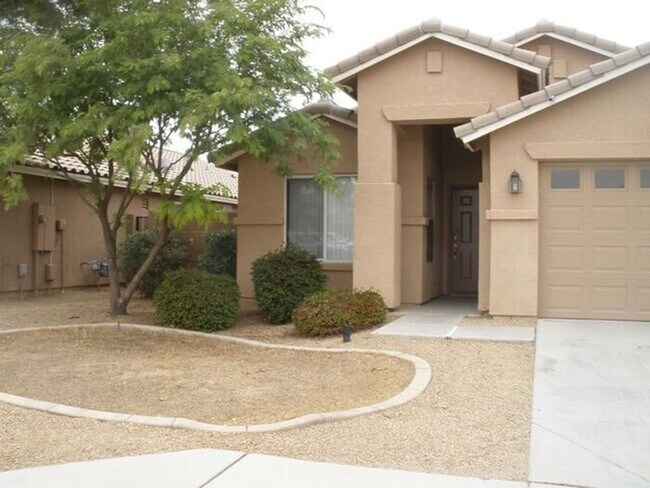 Building Photo - COMING SOON! Bright, Open Floorplan - Close to Freeways