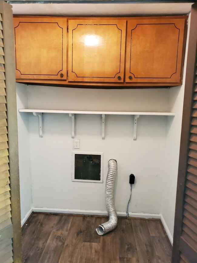 Photo - 218 Brookwood Dr