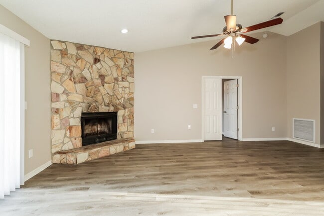Photo - 7749 Pikes Peak Dr