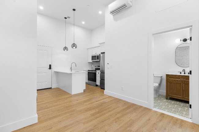 Photo - 101 Richmond St Unit 208