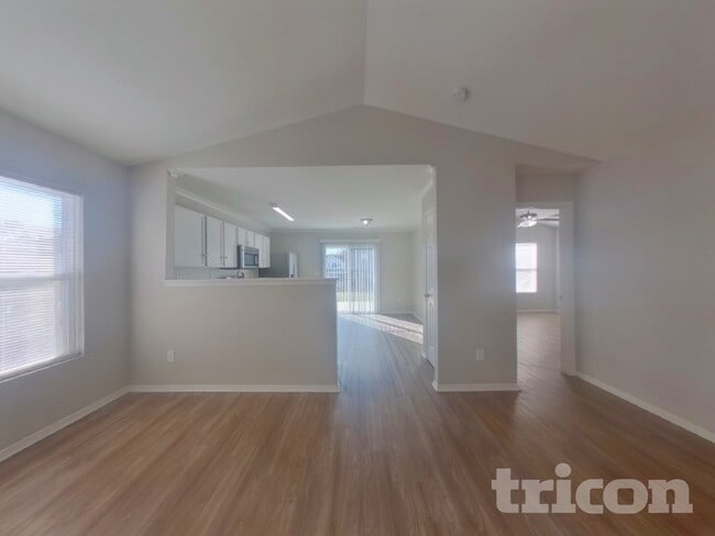 Photo - 3634 Charterhall Ln