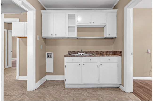 Photo - 3067 Pershing Ave