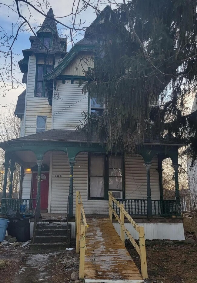 Photo - 135 W 1st St Unit 1