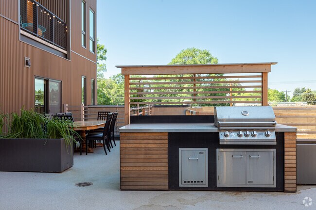 Courtyard - One 11 Lofts