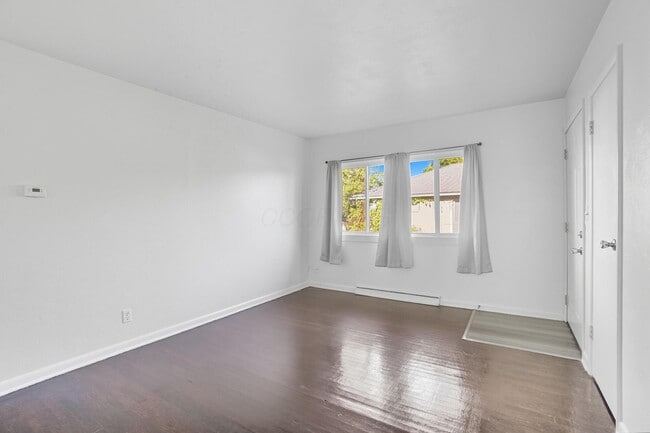 Photo - 1927 Vaughn St