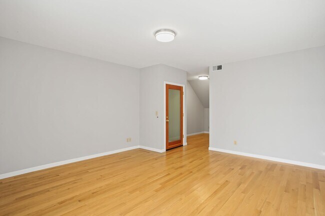 Photo - Spacious 3Bd/2Ba in SF Richmond District!