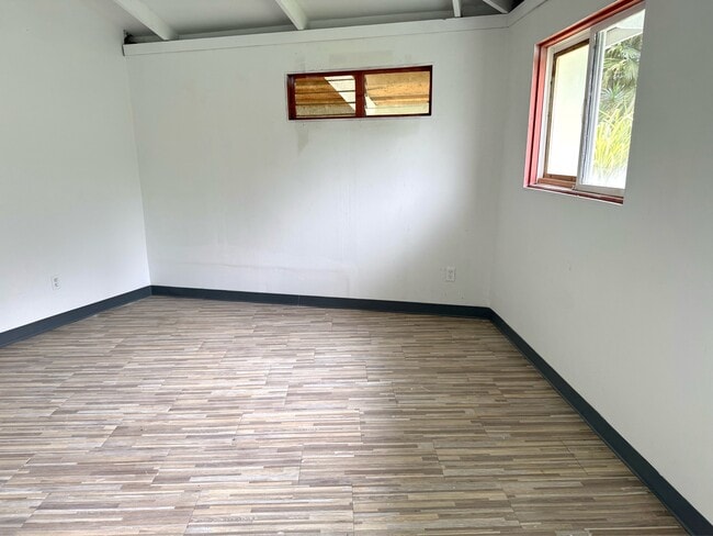 Photo - 14-3431-3431 Forest Rd