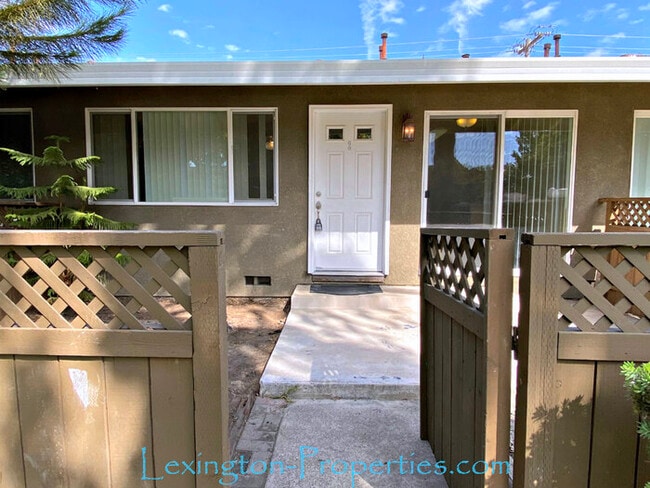 Building Photo - 5023 Bremner Way Unit 2