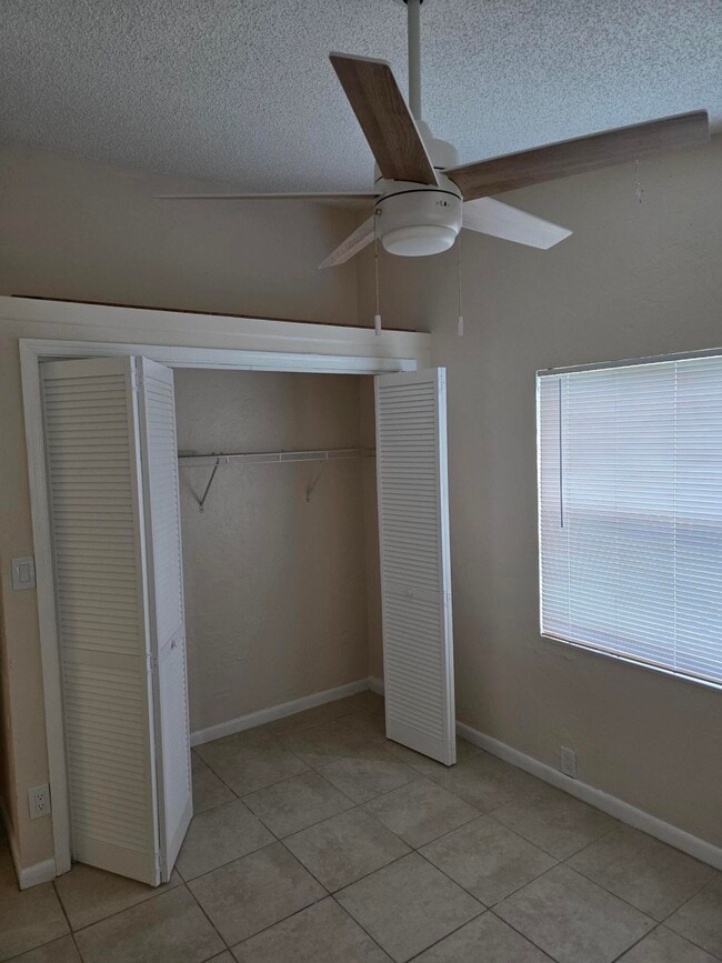 Photo - 112 SE 9th Ave