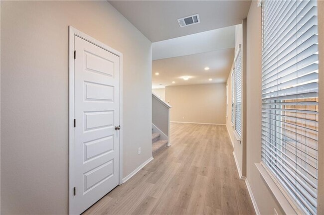 220 Trailside Ln