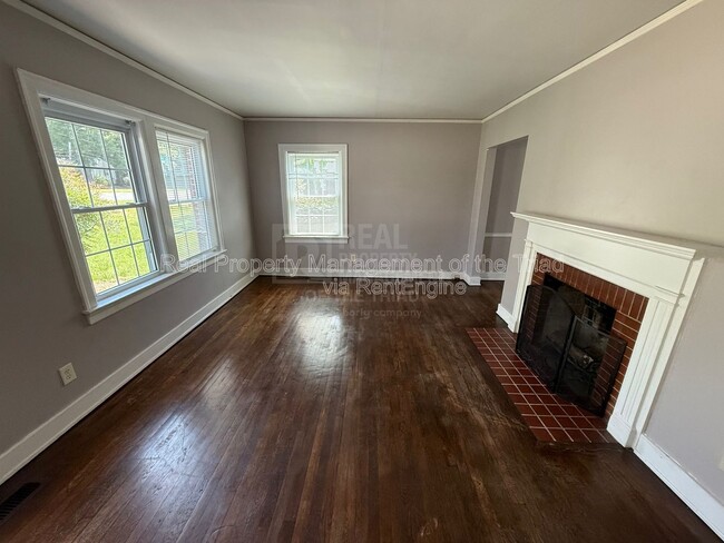 Photo - 1003 W Wendover Ave