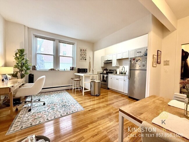 Building Photo - 202 St Paul St Unit 12R