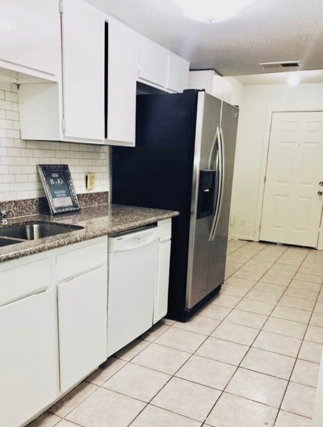 Photo - 5329 Lost Forest Dr Unit 5329