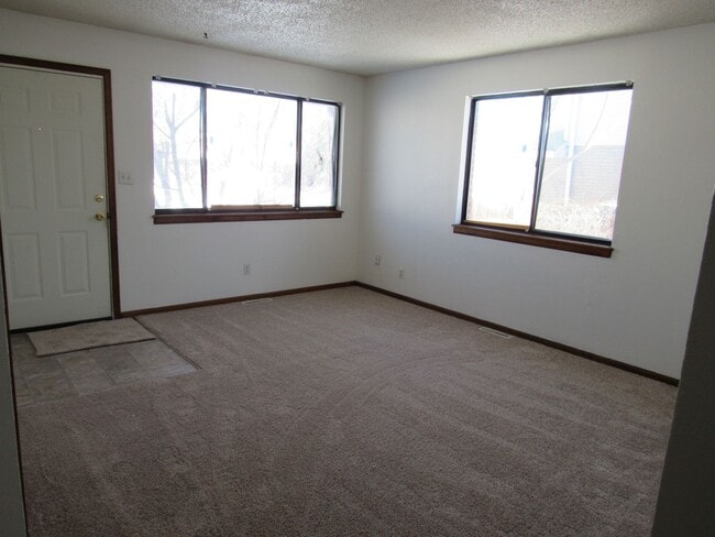 Photo - 3 bedroom Ranch Style Duplex backing to open space.