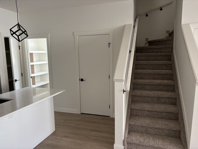 Photo - 14019-14104 104 Ave NW