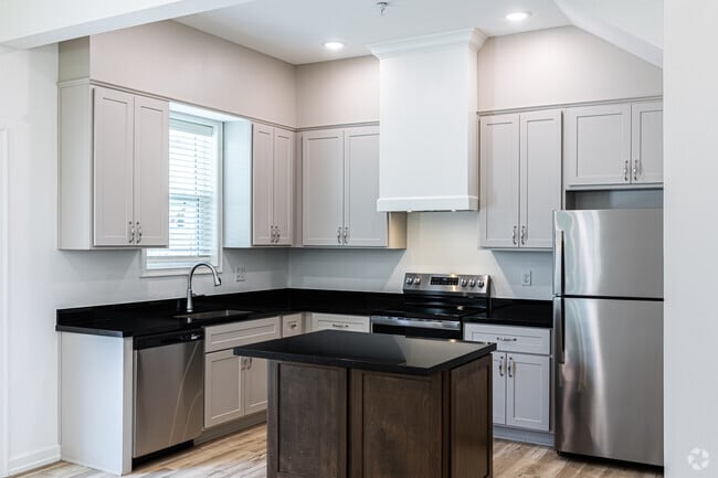 Interior Photo - Magnolia Gardens