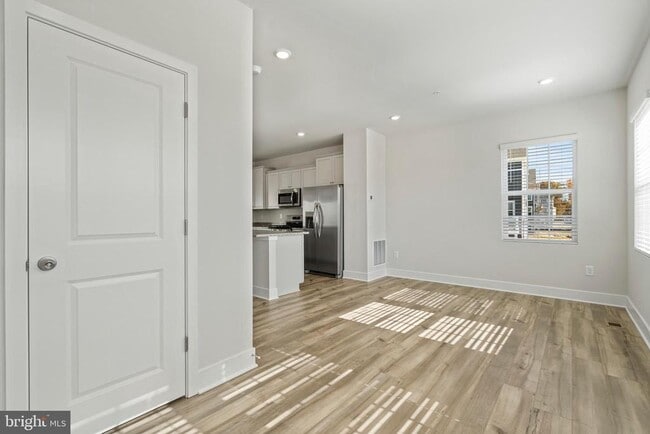 Photo - 7550 Johnnycake Rd