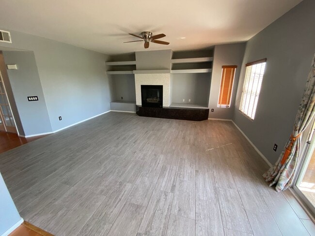 Photo - Wonderful 2 bed/2 bath Condo in Summerlin Unit 2081