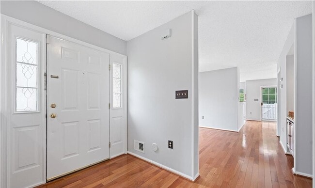 Photo - 32 Cabot Way