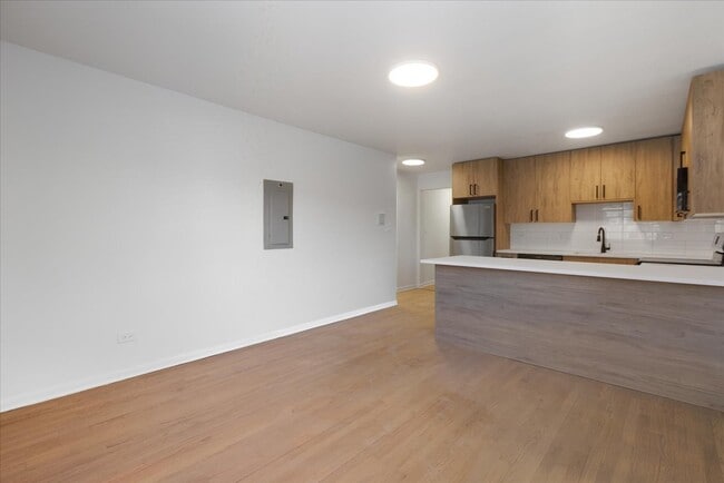 Photo - 7359 N Winchester Ave Unidad 1F