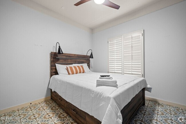 Building Photo - 14677 Christian Castle Rental