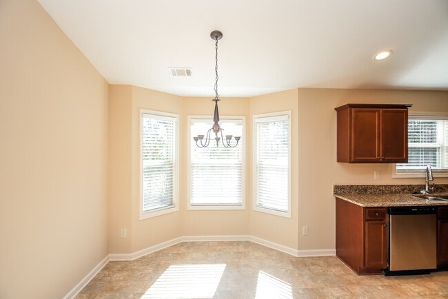 Photo - 981 West Ave